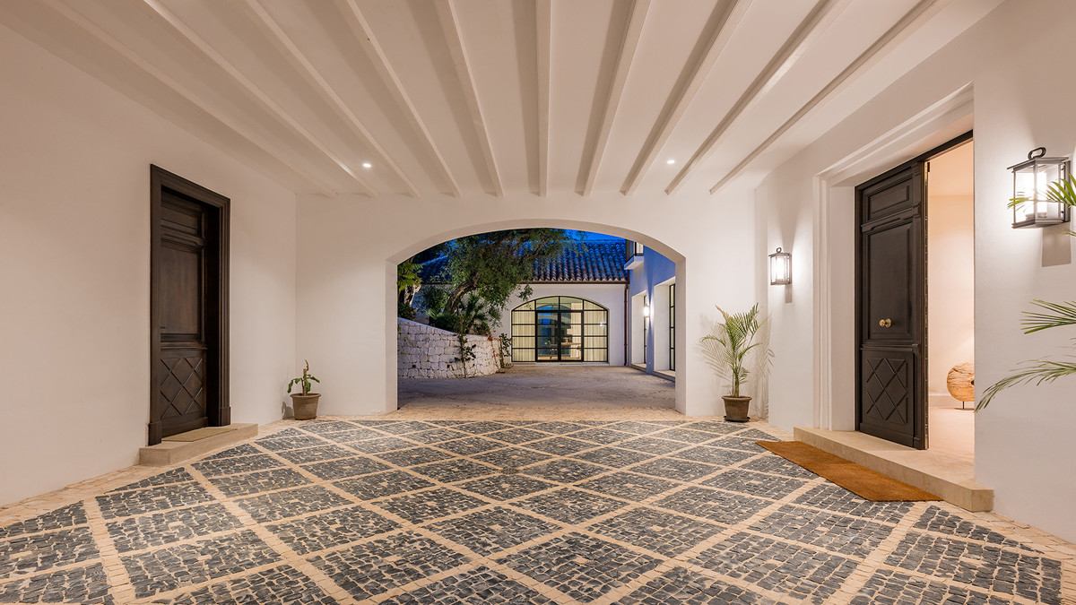 Huis te koop in The Golden Mile | 6 slaapkamers H5156455