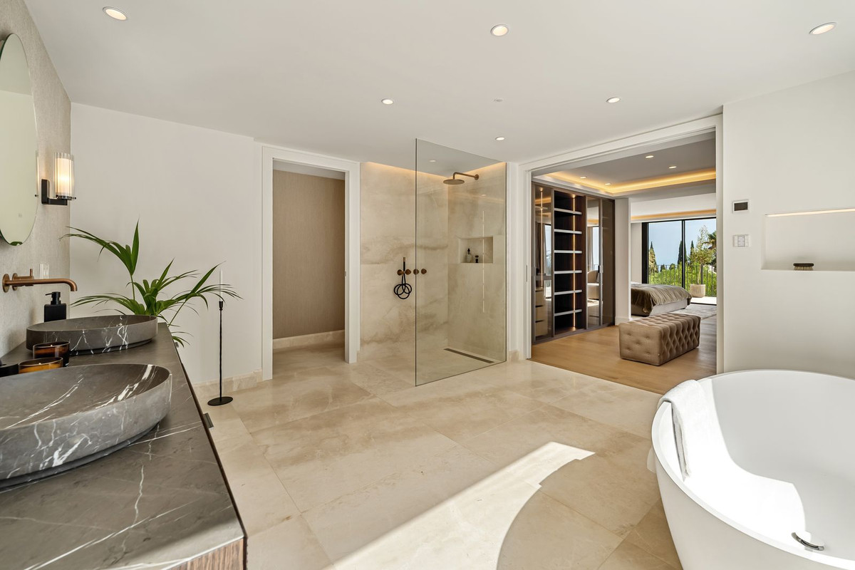 Huis te koop in The Golden Mile | 5 slaapkamers H5159374
