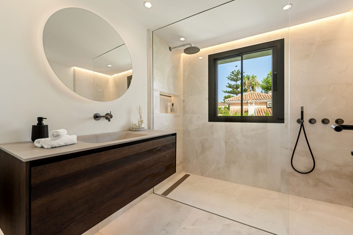 Huis te koop in The Golden Mile | 5 slaapkamers H5159374