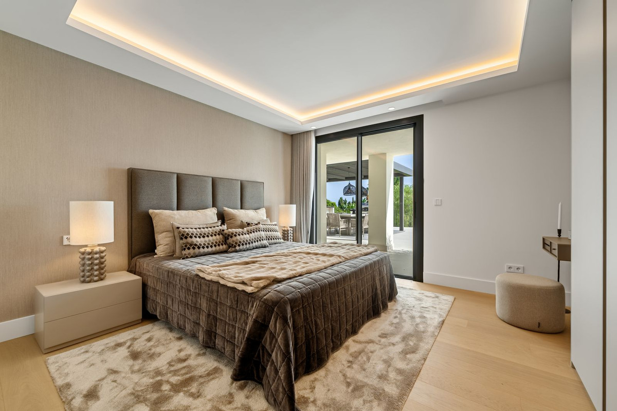 Huis te koop in The Golden Mile | 5 slaapkamers H5159374