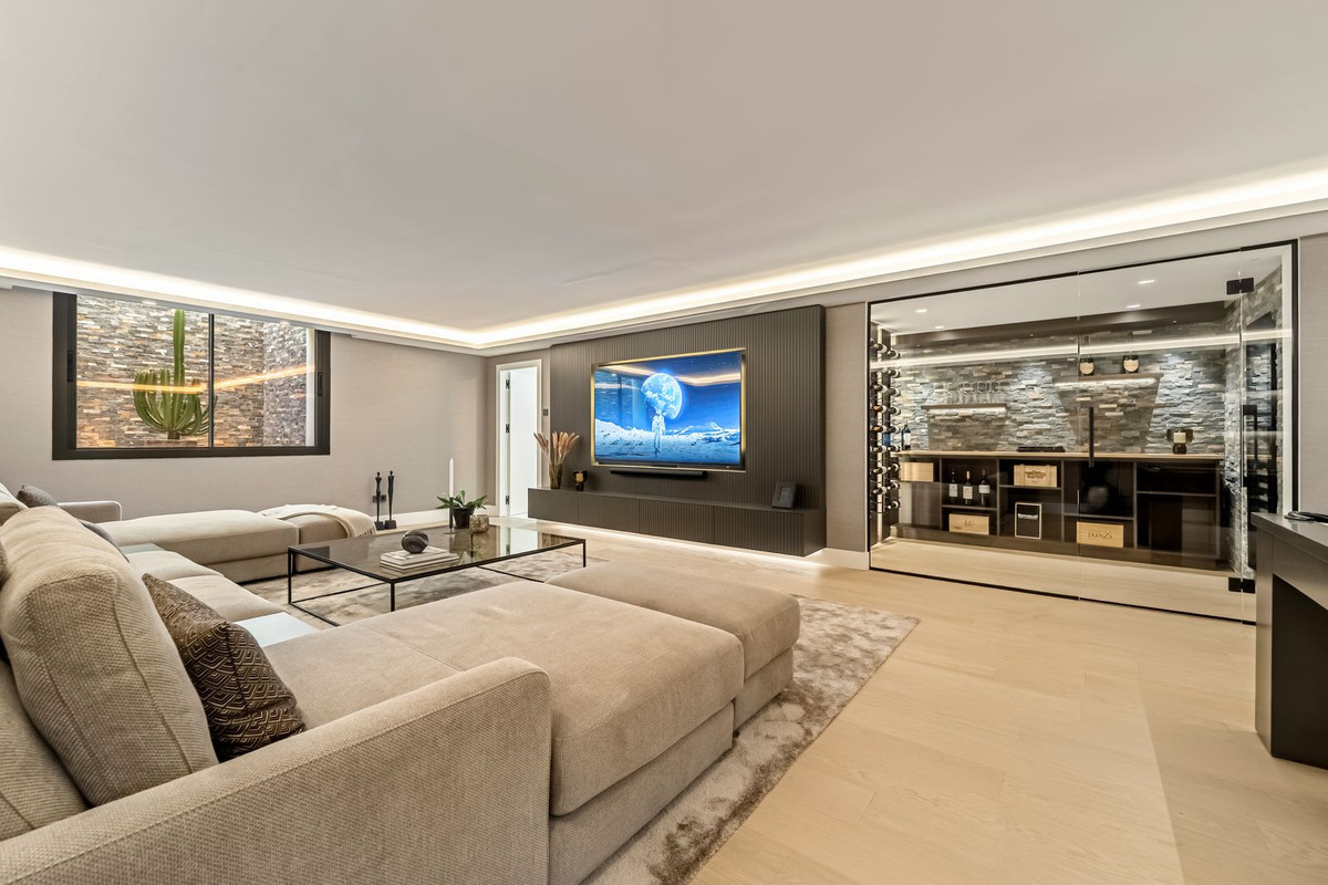 Huis te koop in The Golden Mile | 5 slaapkamers H5159374