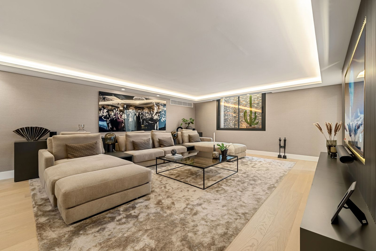Huis te koop in The Golden Mile | 5 slaapkamers H5159374