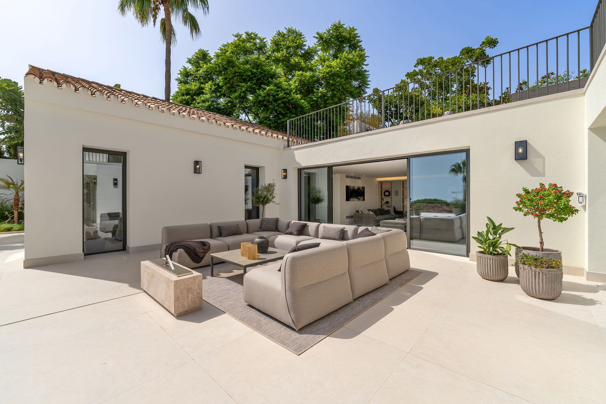 Huis te koop in The Golden Mile | 5 slaapkamers H5159374