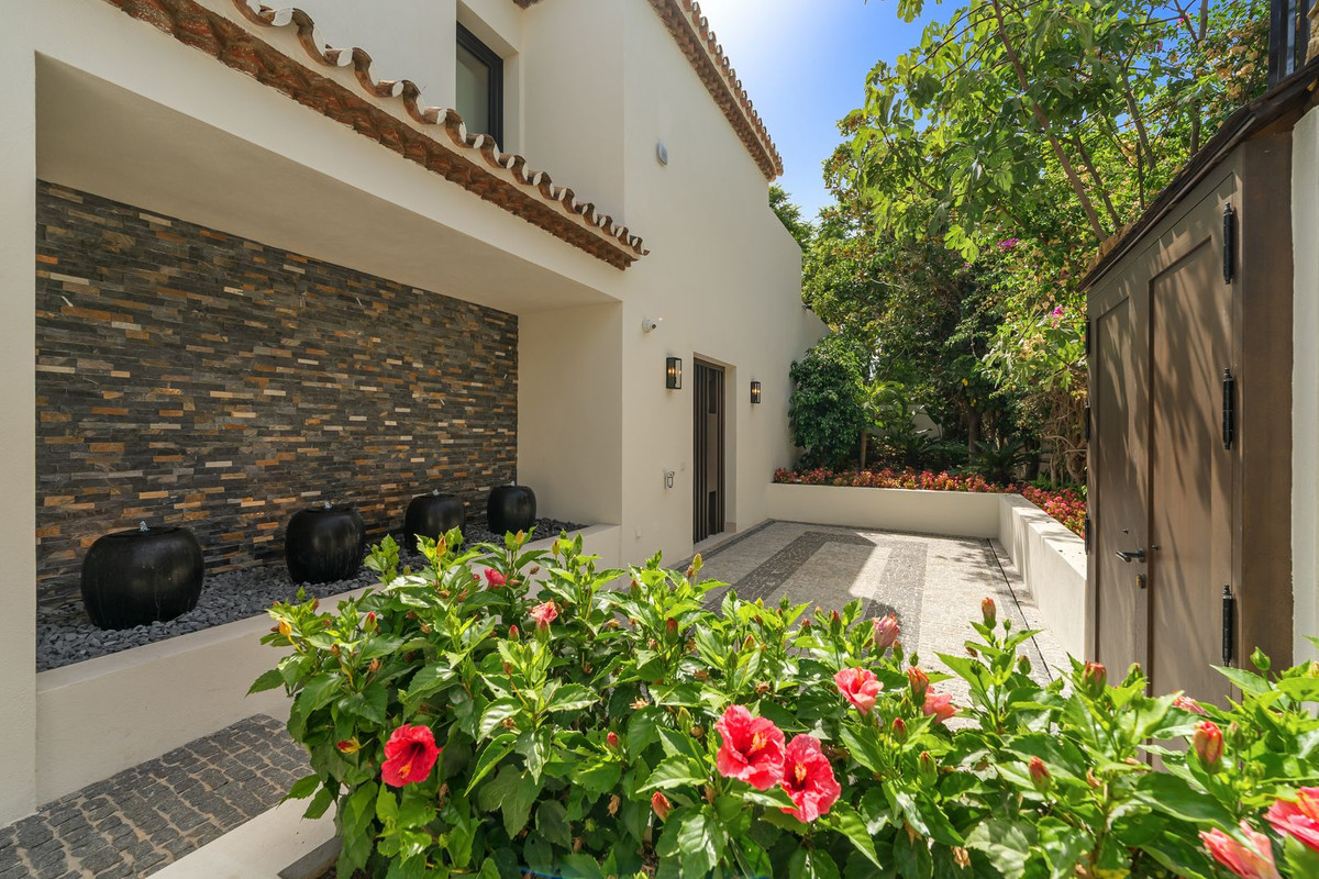 Huis te koop in The Golden Mile | 5 slaapkamers H5159374