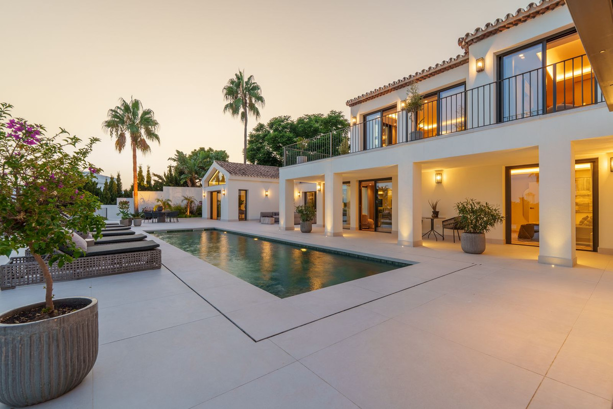 Huis te koop in The Golden Mile | 5 slaapkamers H5159374