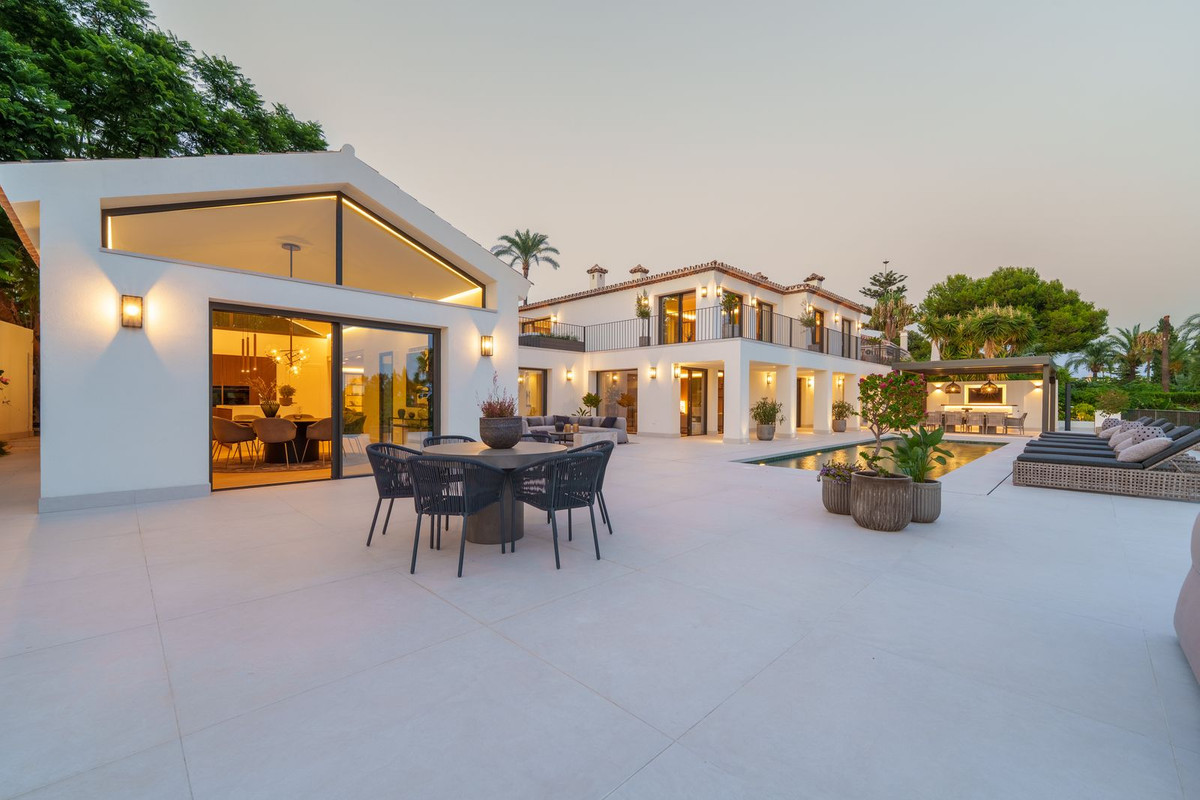 Huis te koop in The Golden Mile | 5 slaapkamers H5159374