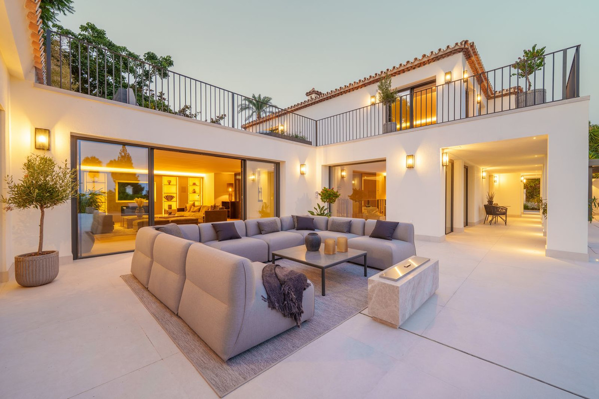Huis te koop in The Golden Mile | 5 slaapkamers H5159374
