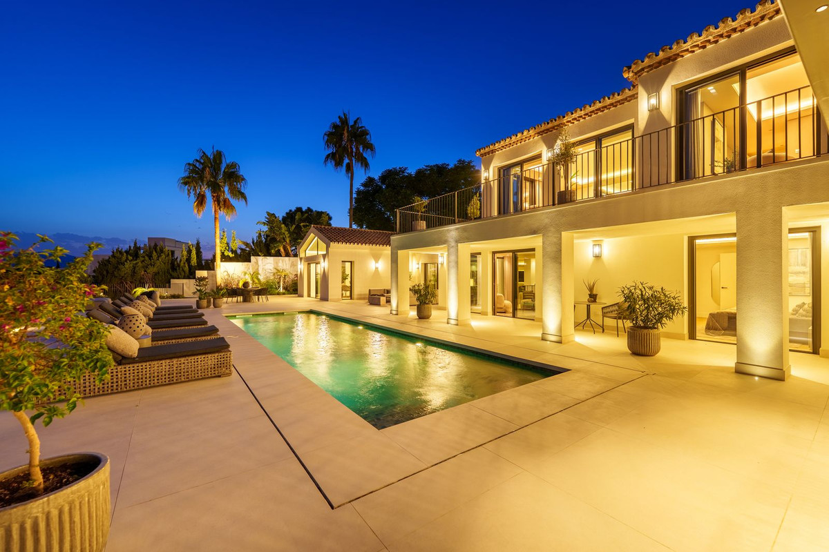 Huis te koop in The Golden Mile | 5 slaapkamers H5159374