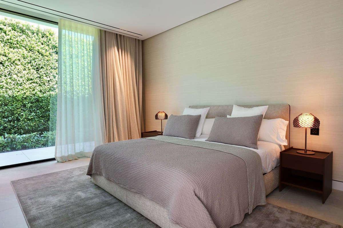 Huis te koop in The Golden Mile | 5 slaapkamers H5159518