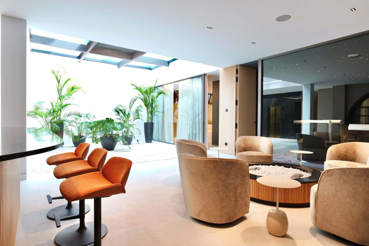 Huis te koop in The Golden Mile | 5 slaapkamers H5159518