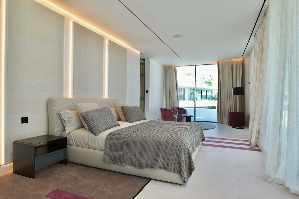 Huis te koop in The Golden Mile | 5 slaapkamers H5159518