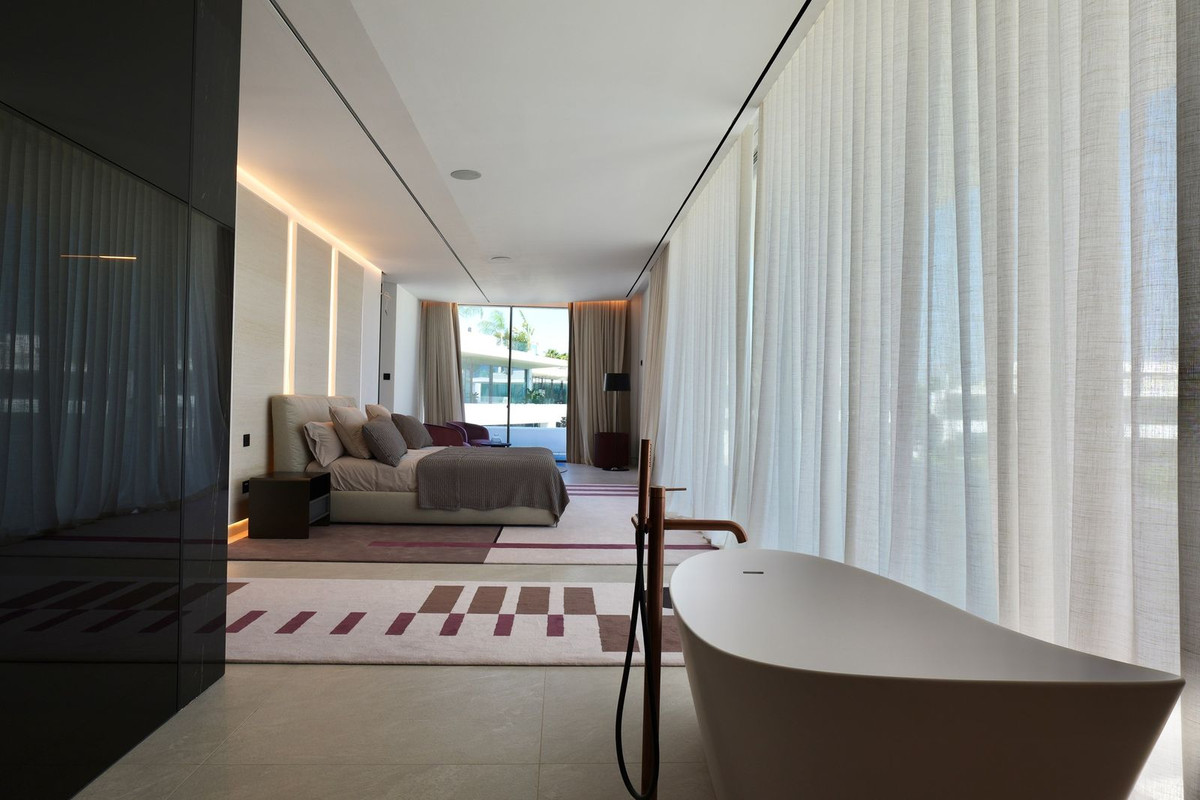 Huis te koop in The Golden Mile | 5 slaapkamers H5159518