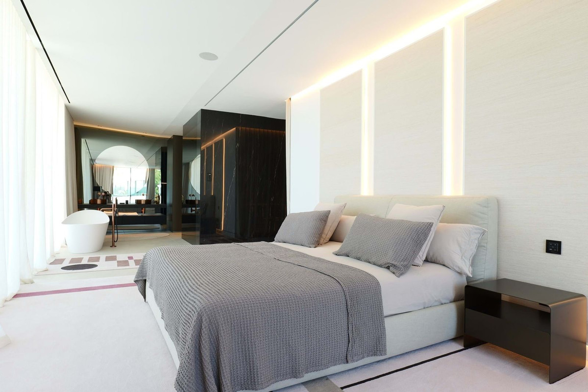 Huis te koop in The Golden Mile | 5 slaapkamers H5159518