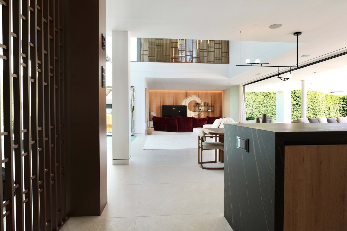 Huis te koop in The Golden Mile | 5 slaapkamers H5159518