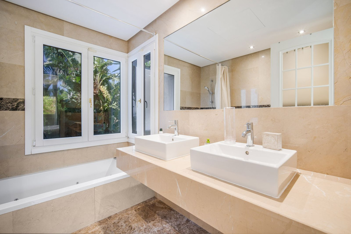 Huis te koop in The Golden Mile | 4 slaapkamers H5166079