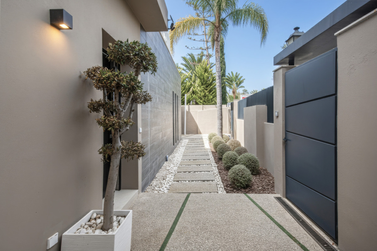 Property main view 44