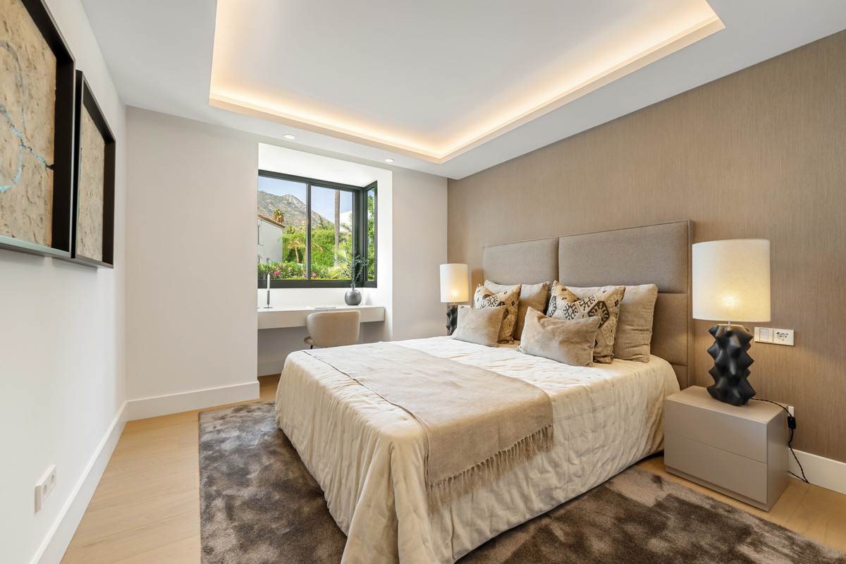 Huis te koop in The Golden Mile | 5 slaapkamers H5181556