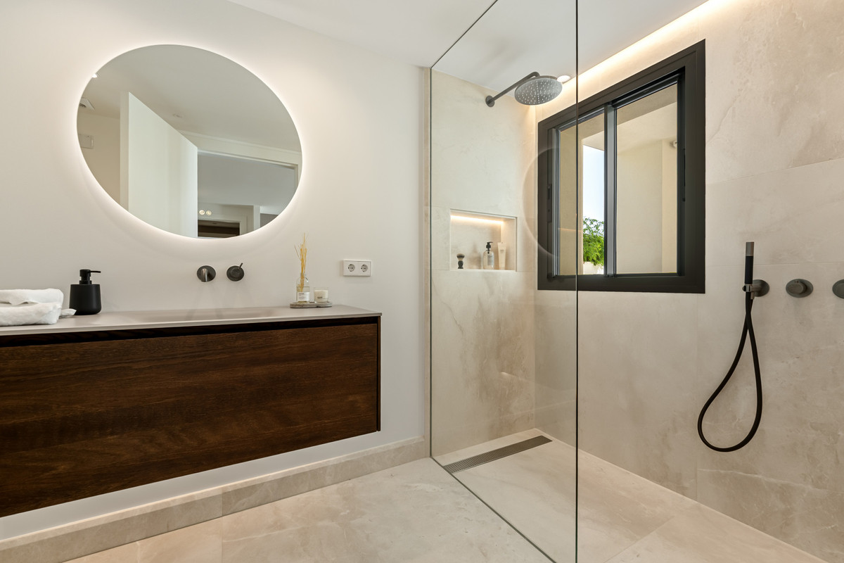 Huis te koop in The Golden Mile | 5 slaapkamers H5181556