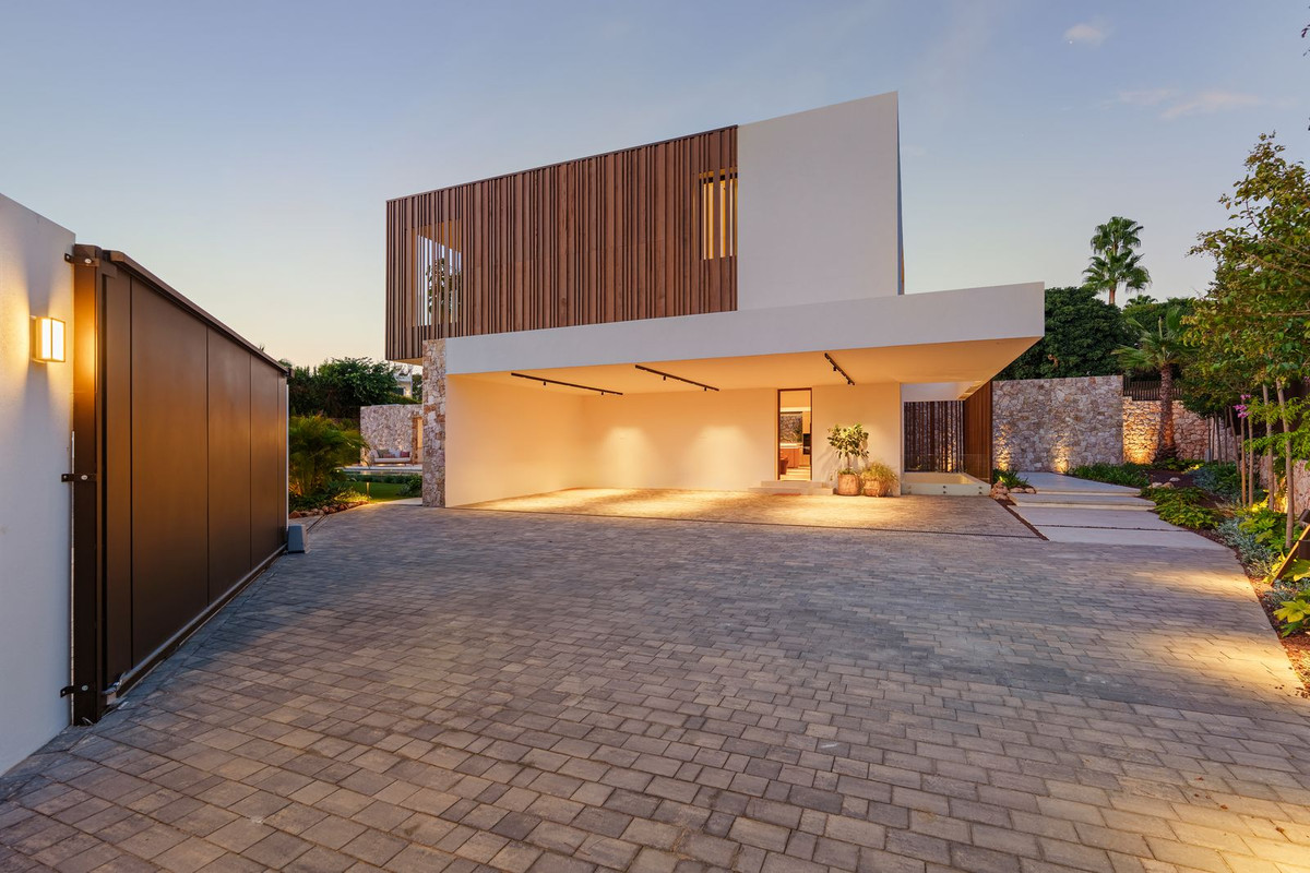 Property main view 44