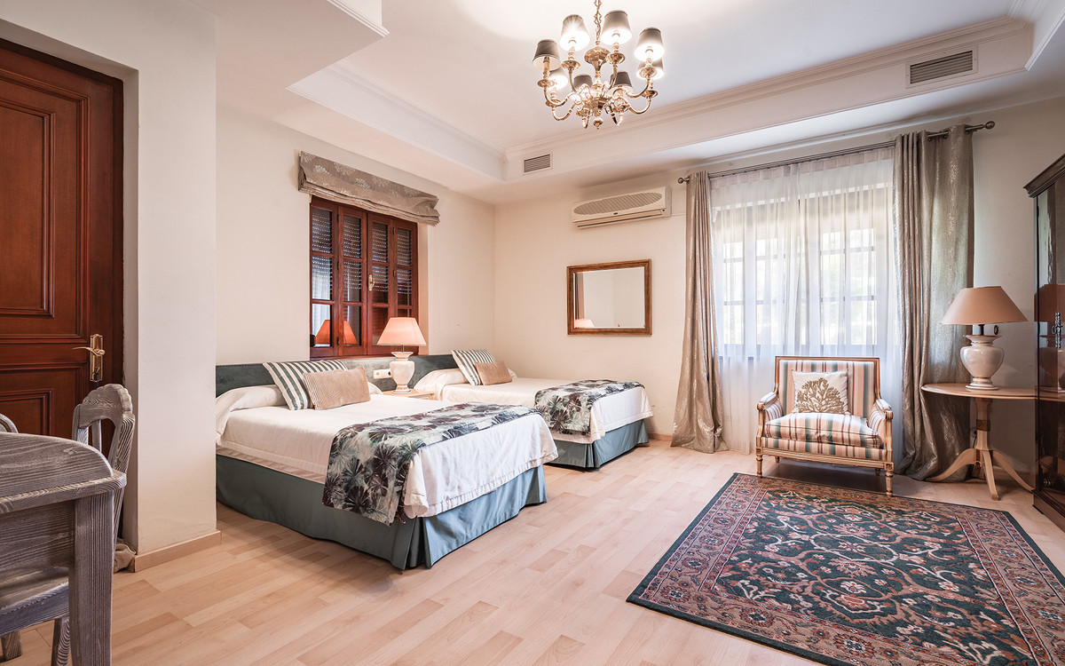 Huis te koop in The Golden Mile | 20 slaapkamers H5211253