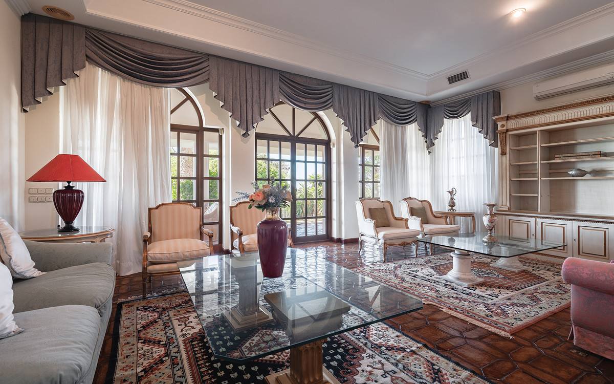 Huis te koop in The Golden Mile | 20 slaapkamers H5211253