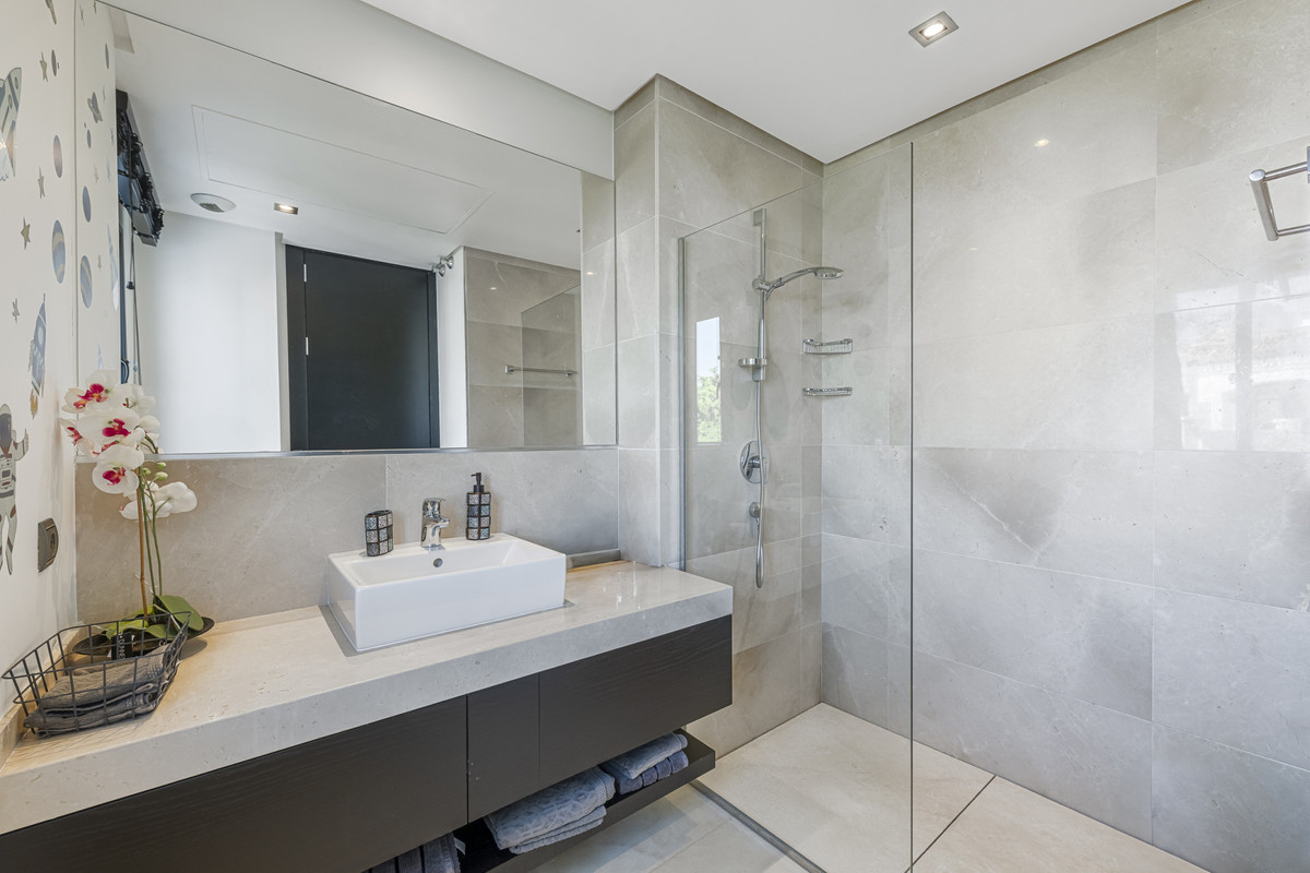 Huis te koop in The Golden Mile | 5 slaapkamers H5222695