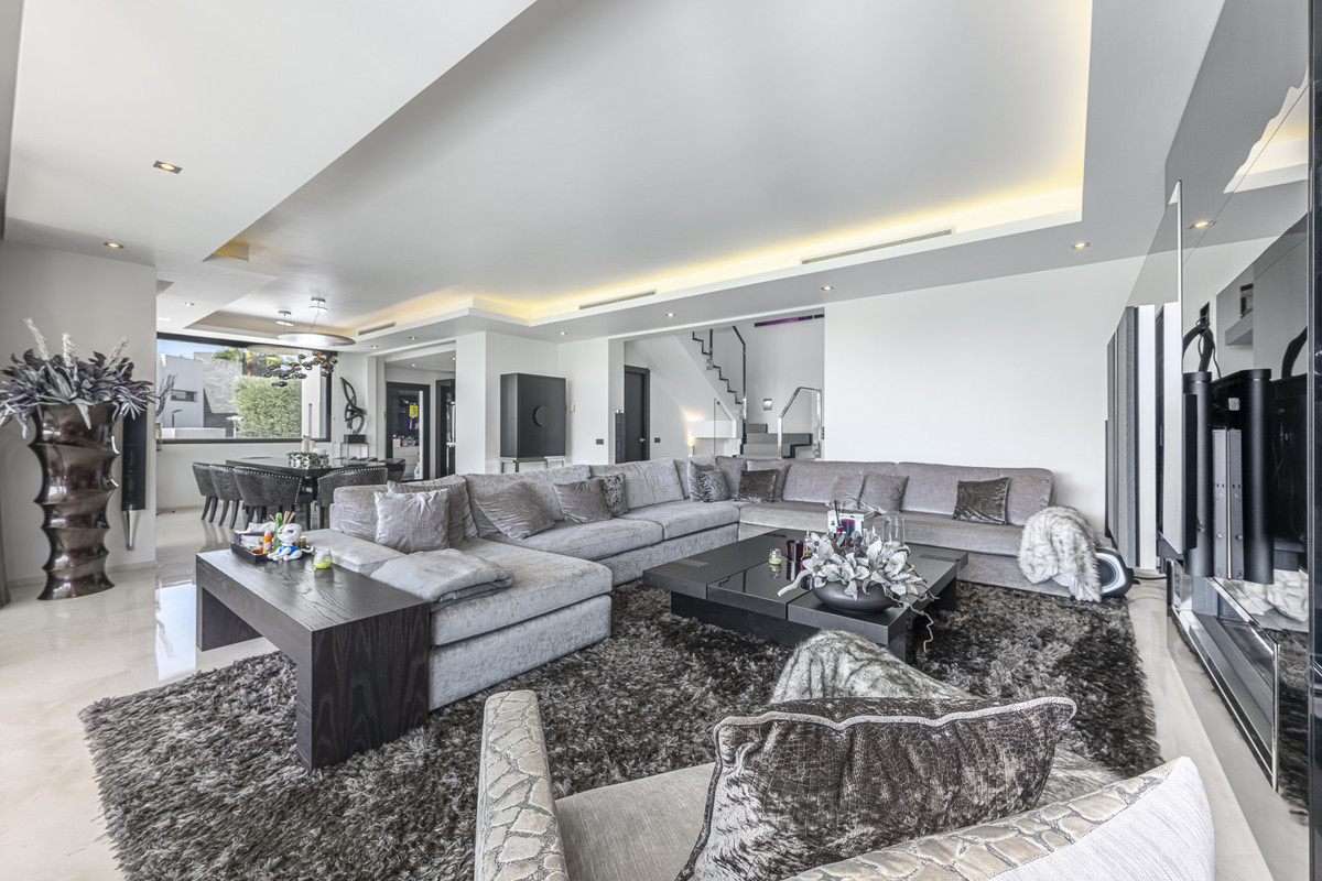 Huis te koop in The Golden Mile | 5 slaapkamers H5222695