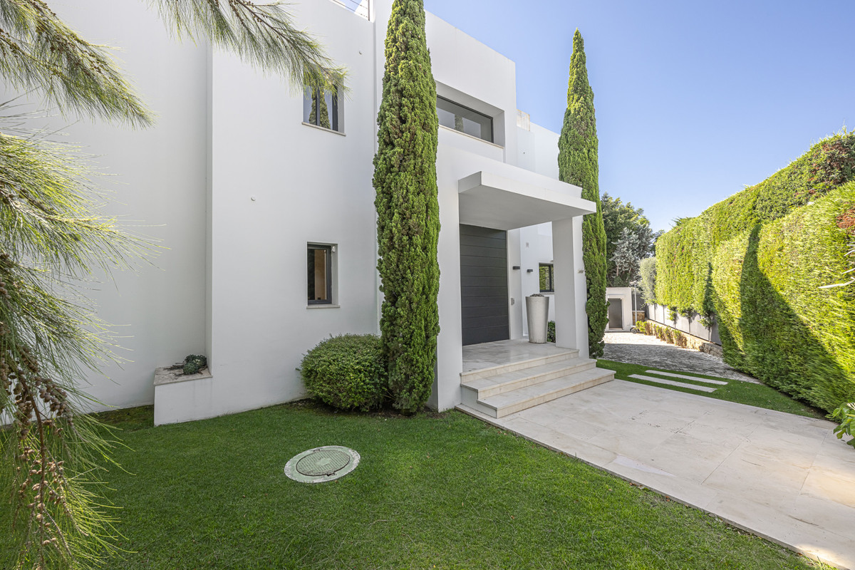 Huis te koop in The Golden Mile | 5 slaapkamers H5222695