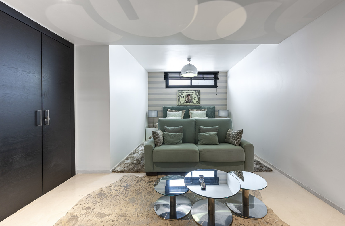 Huis te koop in The Golden Mile | 5 slaapkamers H5222695