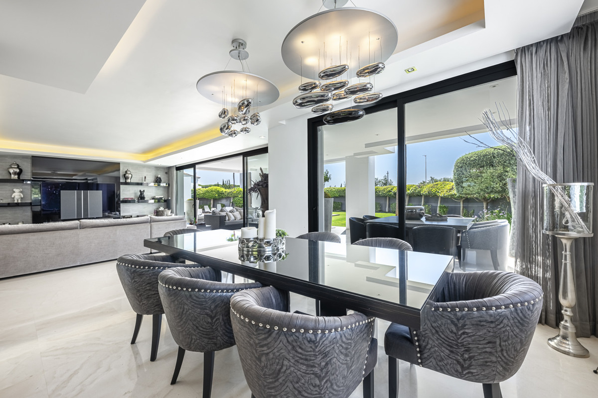 Huis te koop in The Golden Mile | 5 slaapkamers H5222695