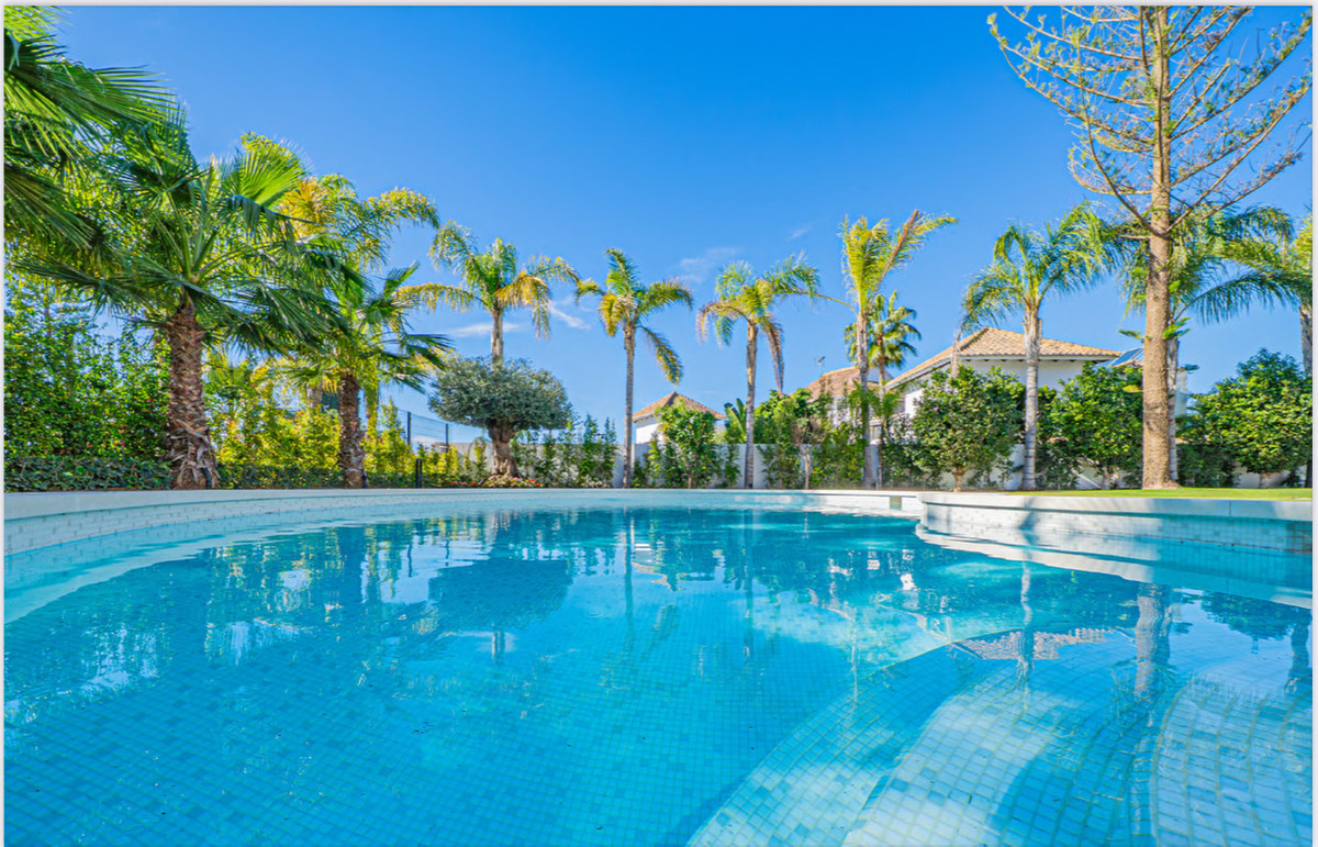 Huis te koop in The Golden Mile | 6 slaapkamers H5229157