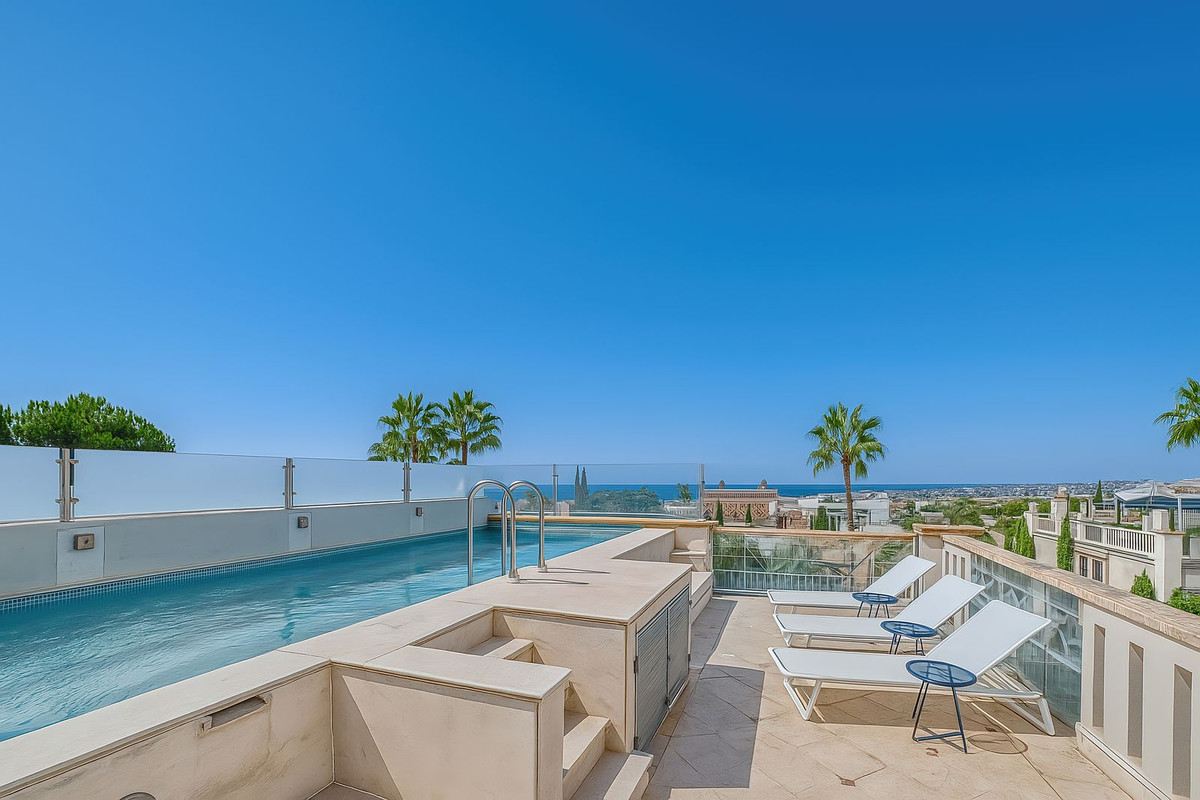 Huis te koop in The Golden Mile | 5 slaapkamers H5236525