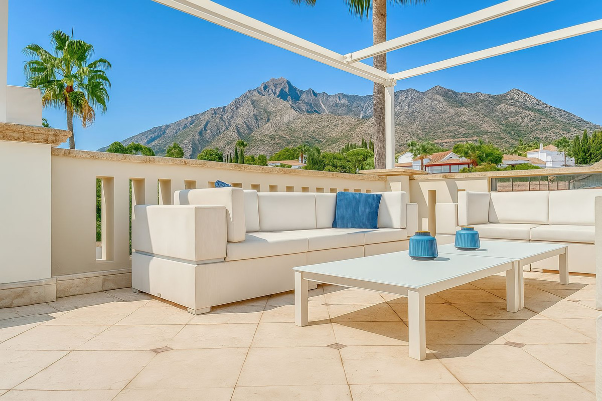 Huis te koop in The Golden Mile | 5 slaapkamers H5236525