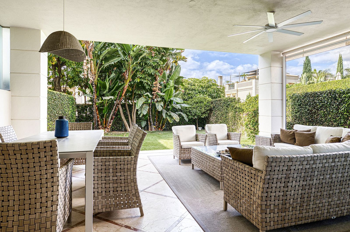 Huis te koop in The Golden Mile | 5 slaapkamers H5236525