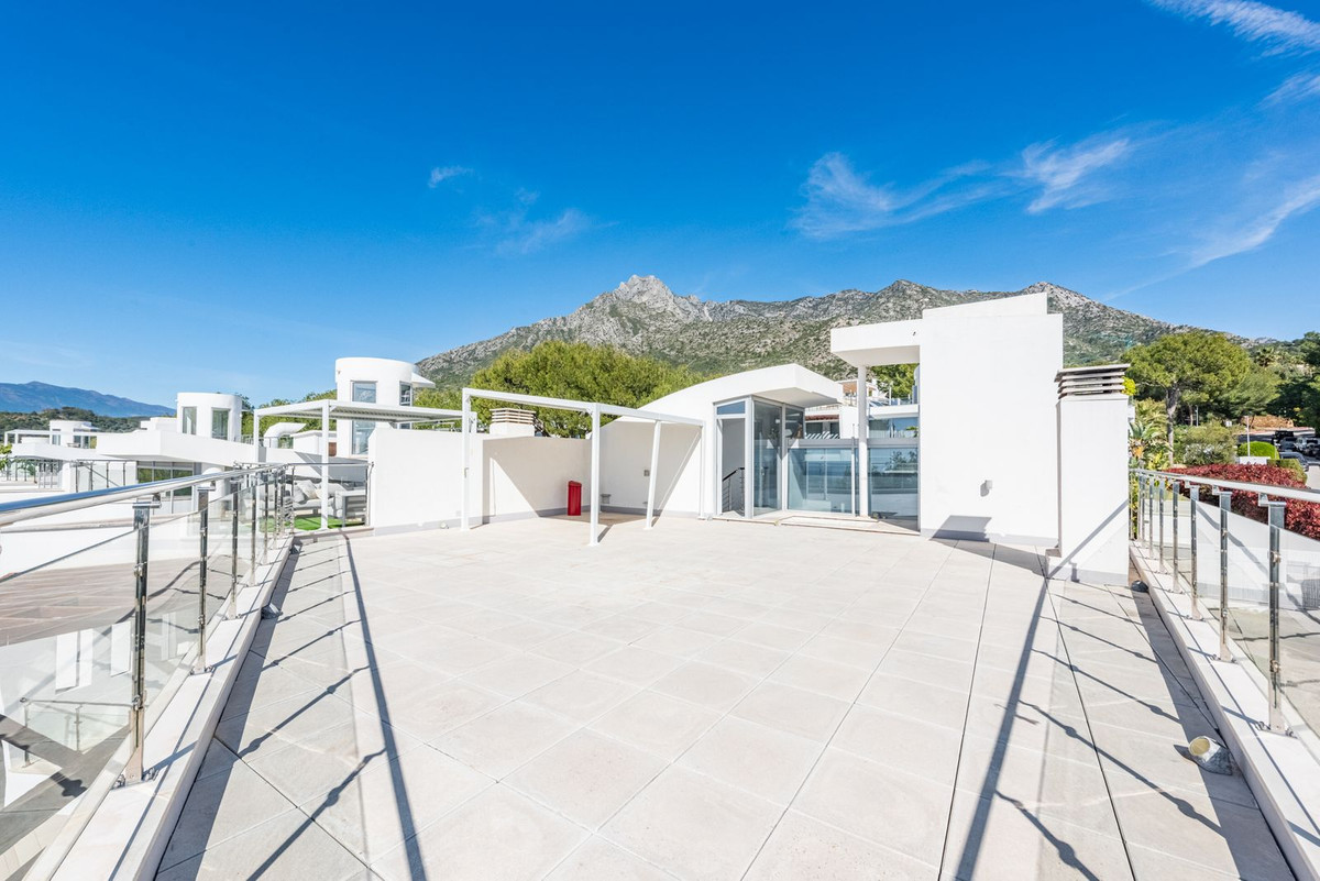 Huis te koop in The Golden Mile | 4 slaapkamers H5236576