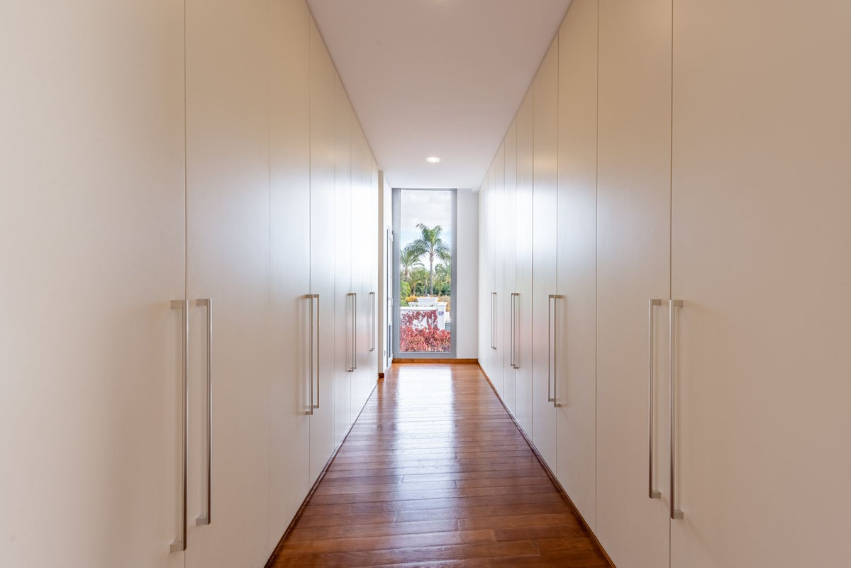 Huis te koop in The Golden Mile | 4 slaapkamers H5236576