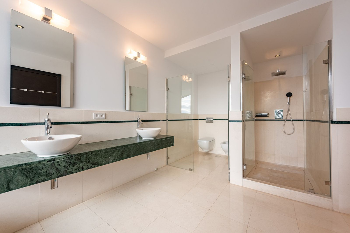 Huis te koop in The Golden Mile | 4 slaapkamers H5236576