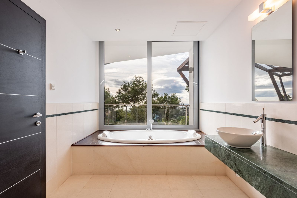 Huis te koop in The Golden Mile | 4 slaapkamers H5236576