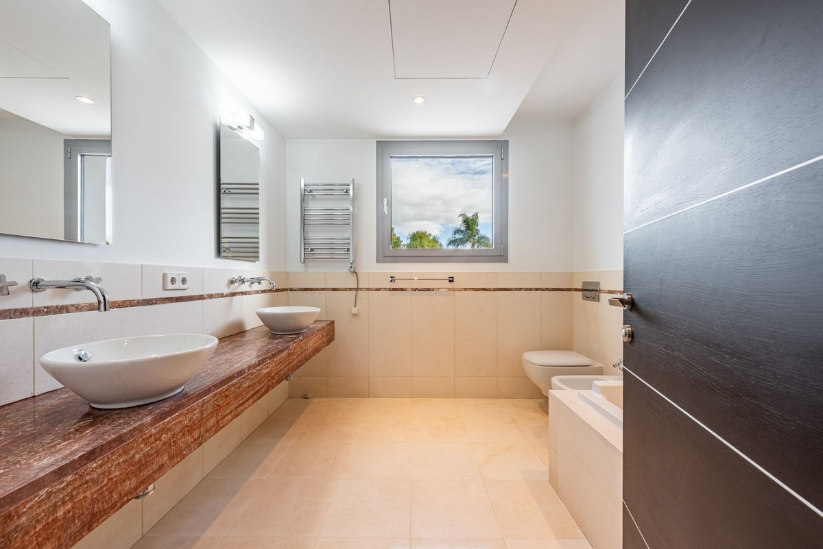 Huis te koop in The Golden Mile | 4 slaapkamers H5236576