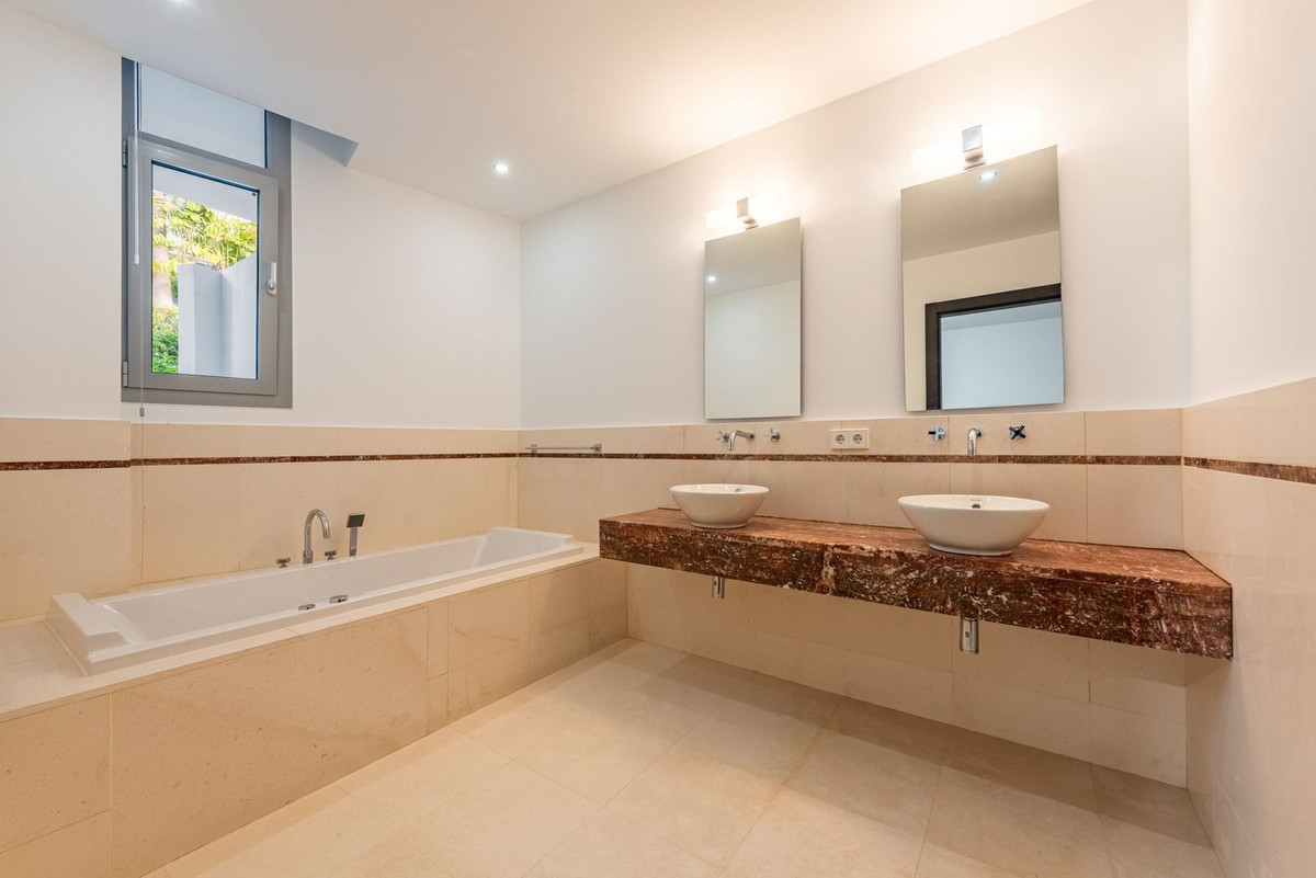 Huis te koop in The Golden Mile | 4 slaapkamers H5236576