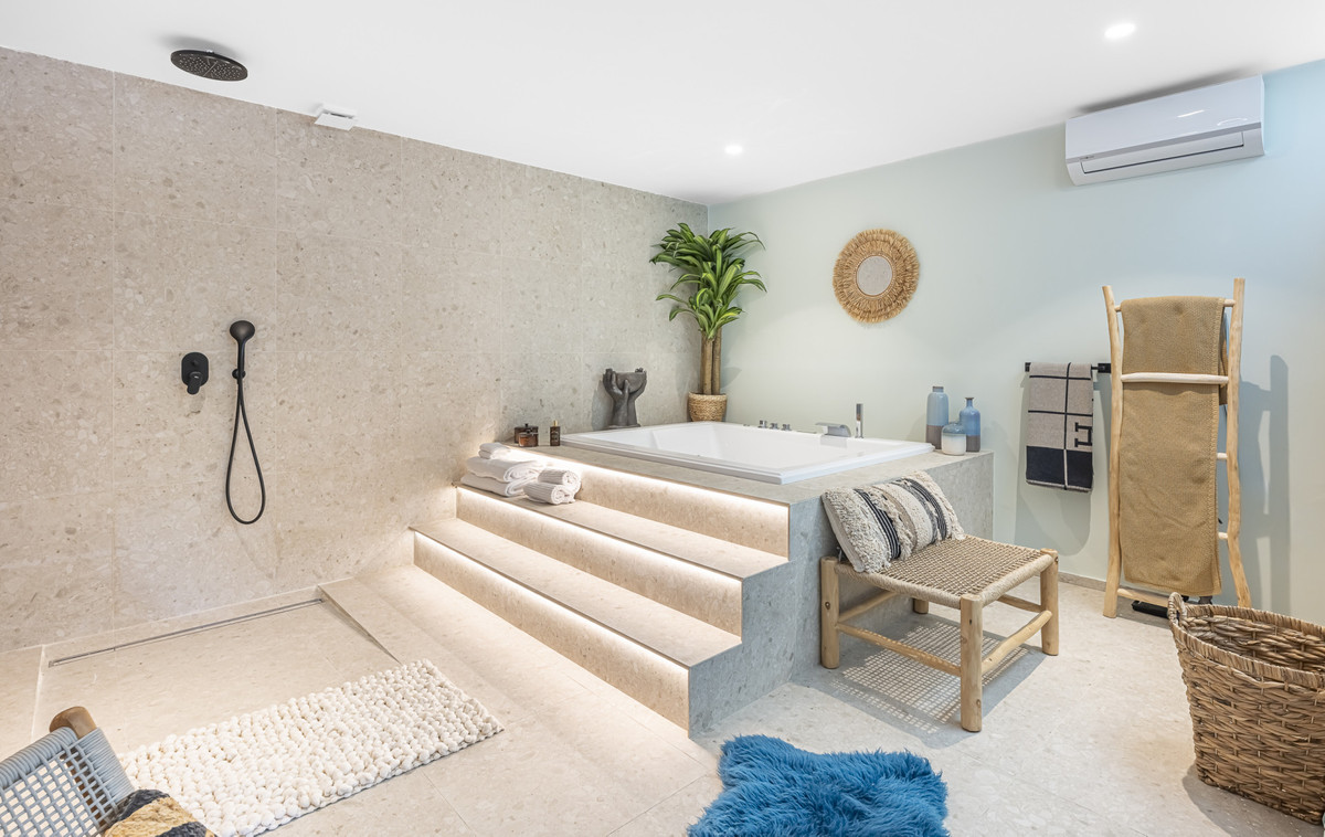 Property main view 42