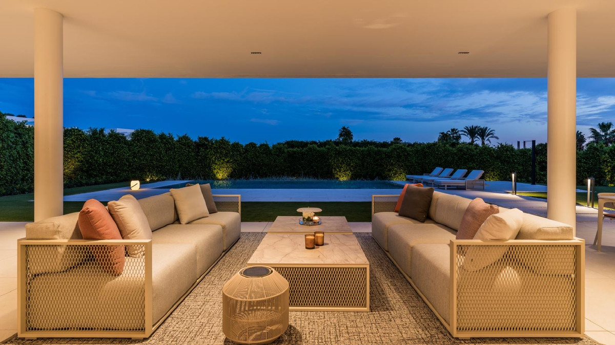 Huis te koop in The Golden Mile | 5 slaapkamers H5256358