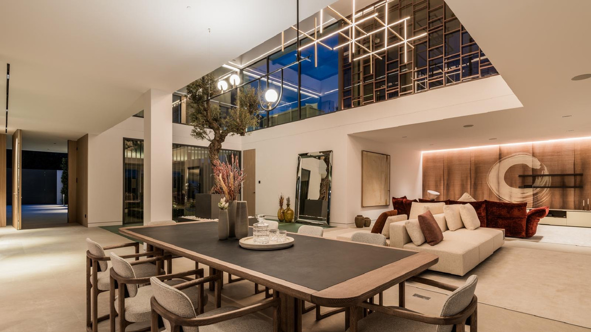 Huis te koop in The Golden Mile | 5 slaapkamers H5256358