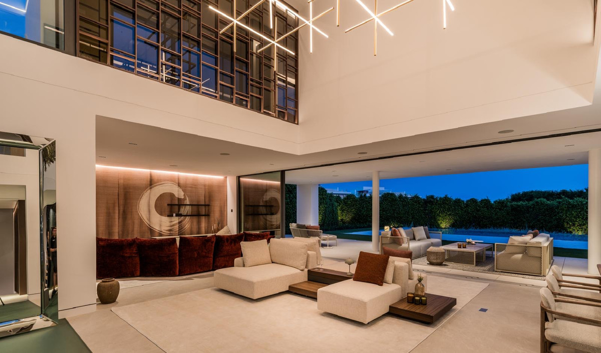 Huis te koop in The Golden Mile | 5 slaapkamers H5256358