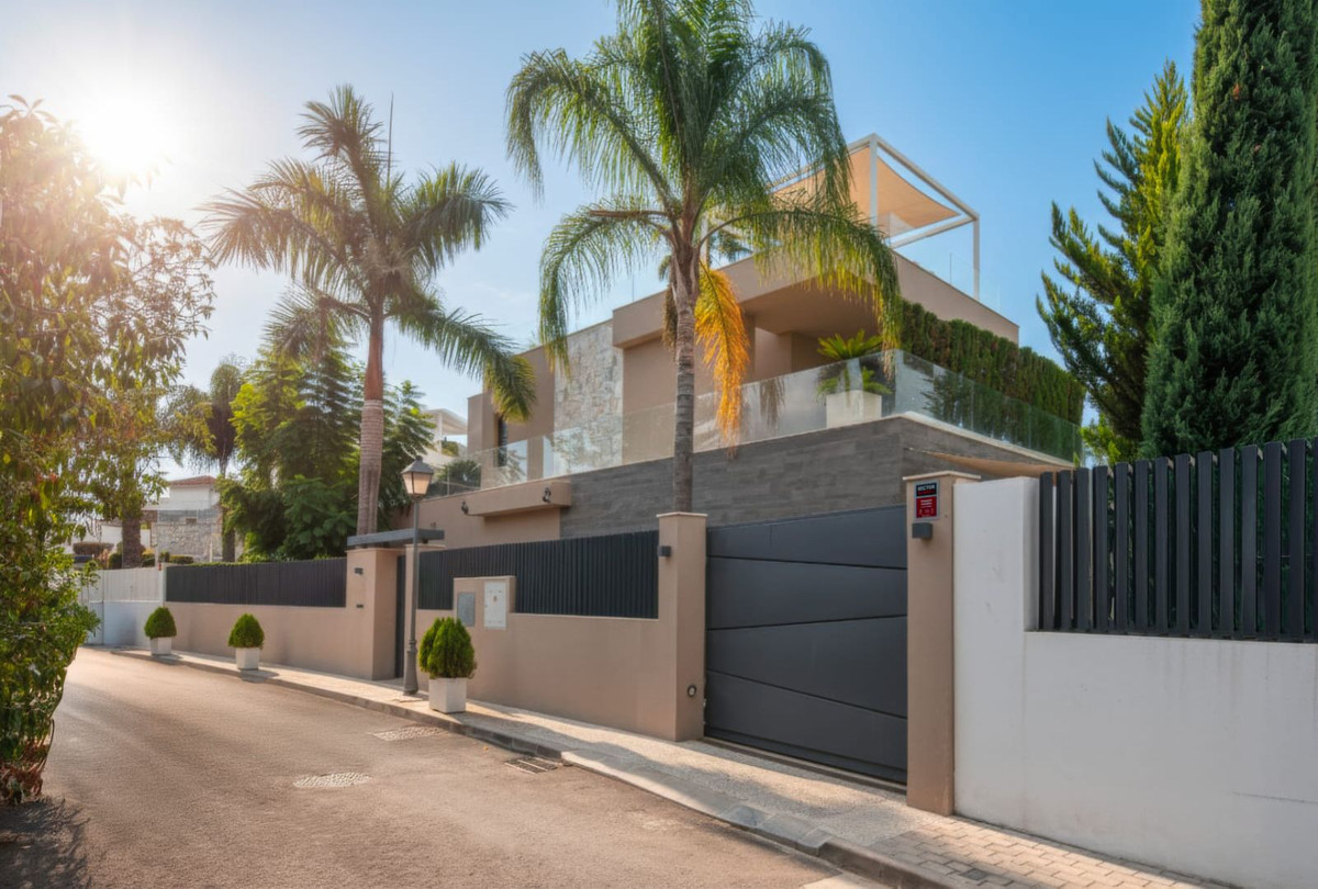 Huis te koop in The Golden Mile | 5 slaapkamers H5261458