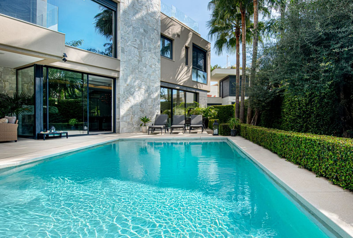 Huis te koop in The Golden Mile | 5 slaapkamers H5261458