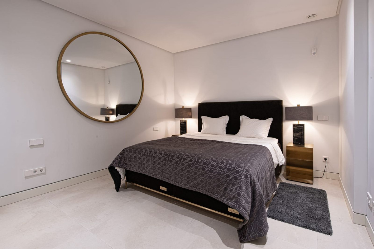 Huis te koop in The Golden Mile | 5 slaapkamers H5261458