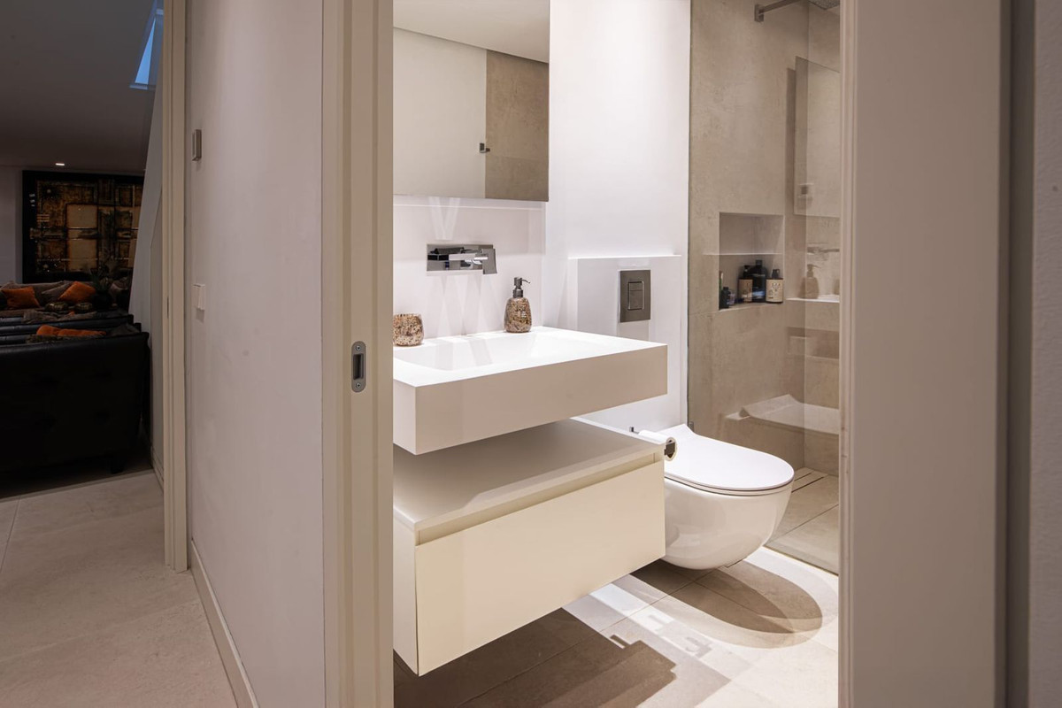 Huis te koop in The Golden Mile | 5 slaapkamers H5261458