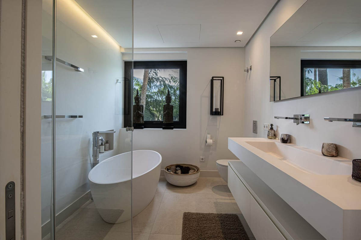 Huis te koop in The Golden Mile | 5 slaapkamers H5261458