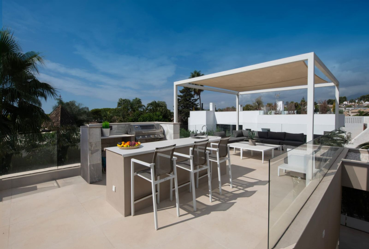 Huis te koop in The Golden Mile | 5 slaapkamers H5261458